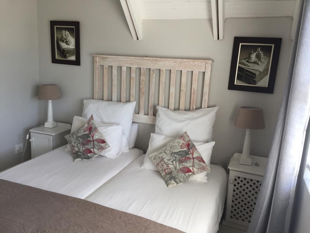 Sea Breeze Beach House Plettenberg Bay Exterior foto