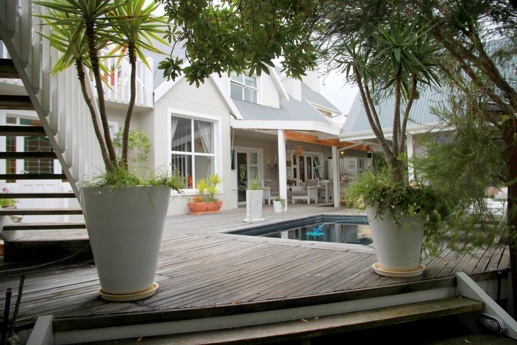 Sea Breeze Beach House Plettenberg Bay Exterior foto