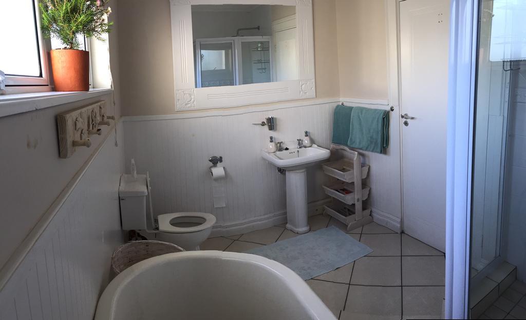 Sea Breeze Beach House Plettenberg Bay Exterior foto