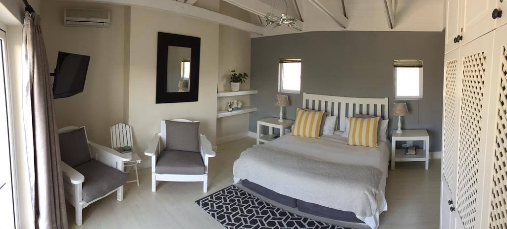 Sea Breeze Beach House Plettenberg Bay Exterior foto